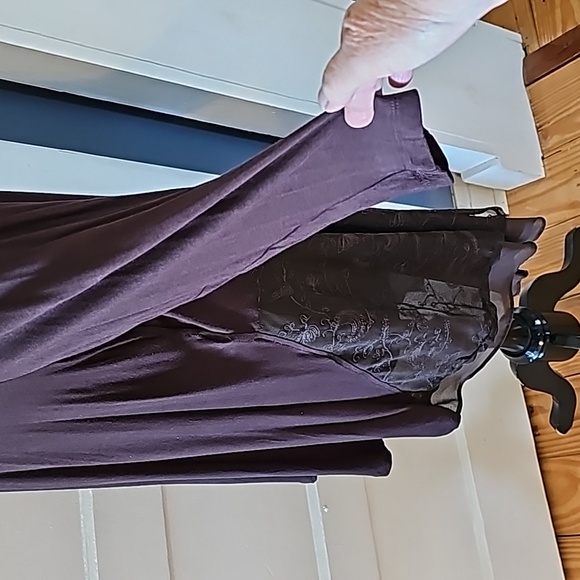 Logo by Lori Goldstein Top - Picture 4 of 14